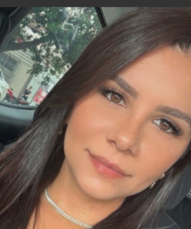 ALINE ARAUJO