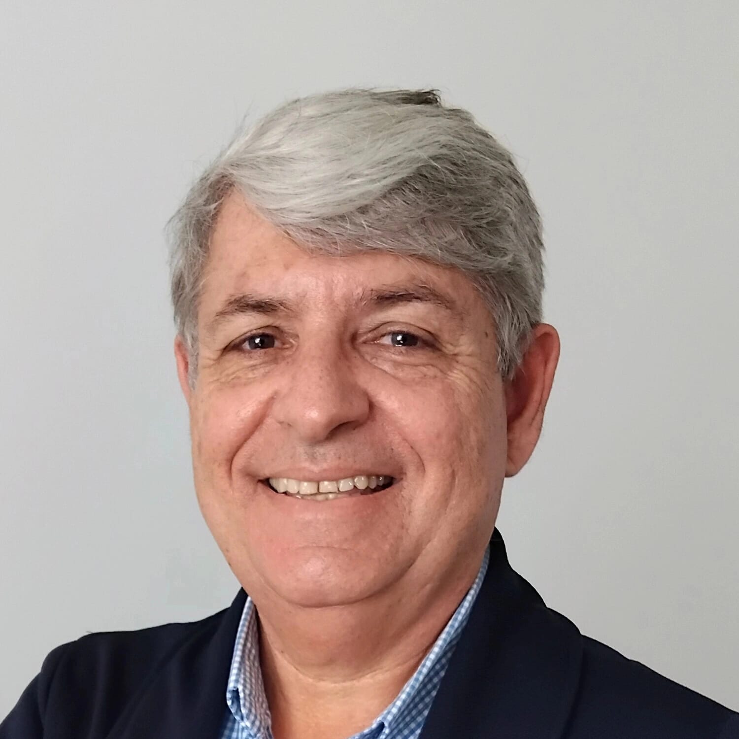 CARLOS BENJAMIN